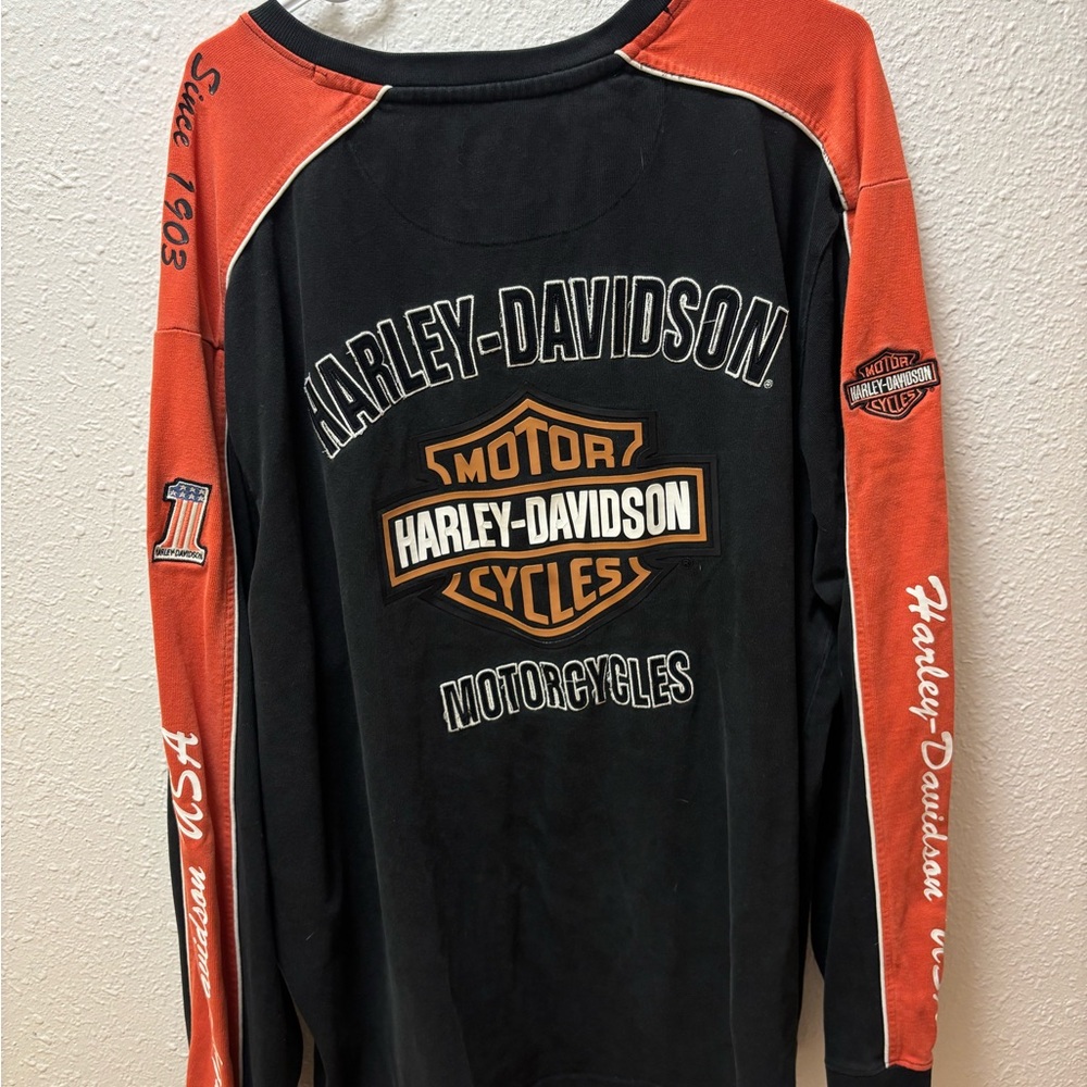 Vintage Harley-Davidson Black Tee with Winged Logo Detail - Picture 4 of 10